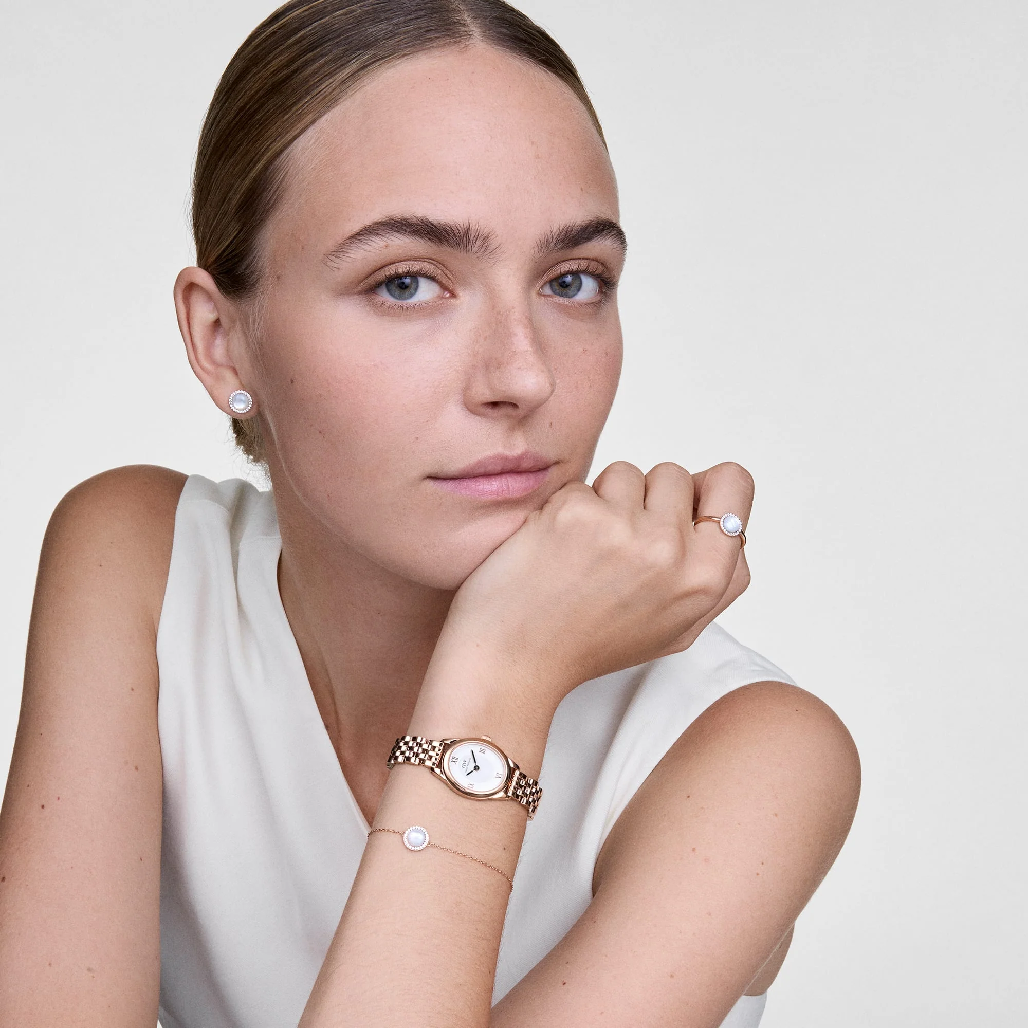 Audrey Bracelet Mother of Pearl Rose Gold - Image 2