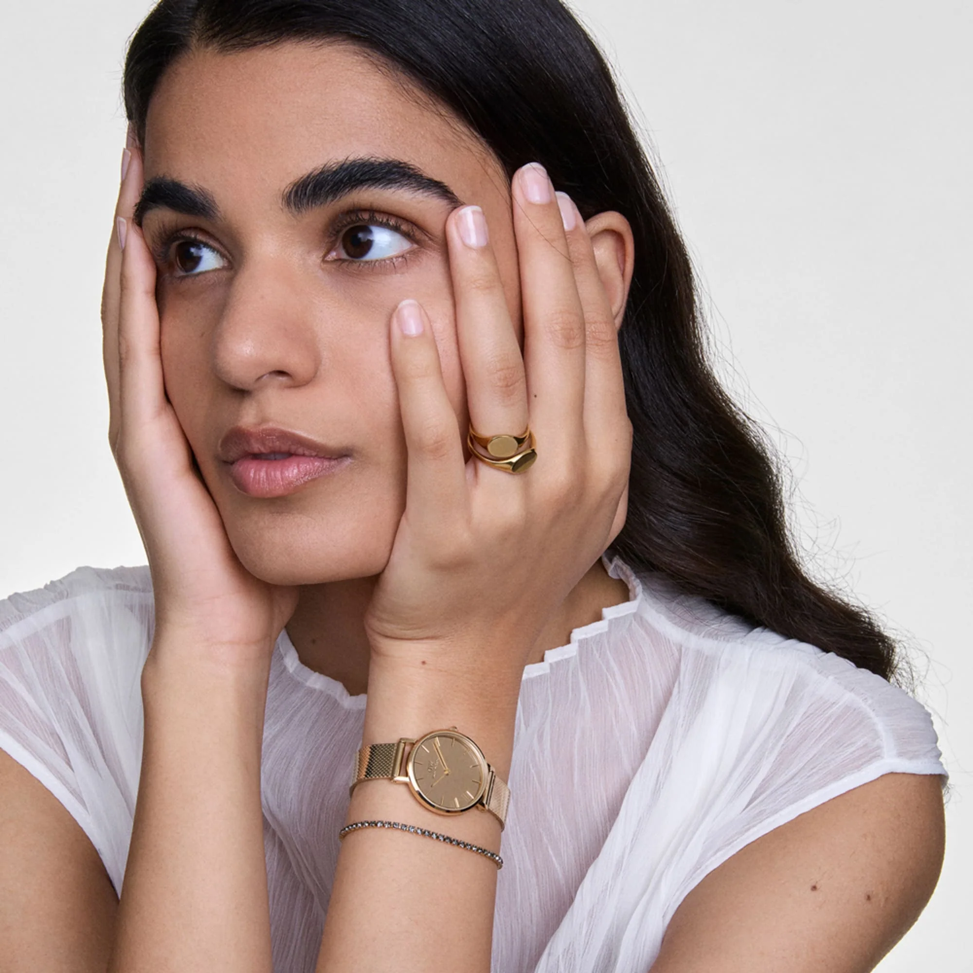 Classic Mini Signet Ring Gold - Image 2